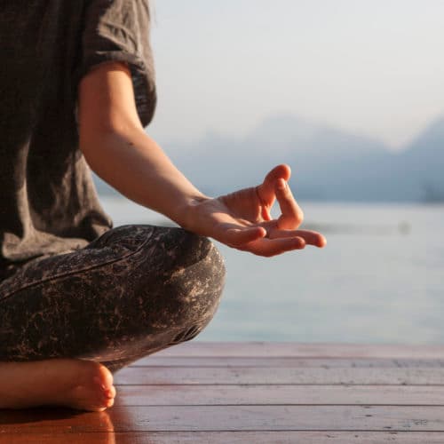 Qu'est-ce que le Yin Yoga ? Son histoire et ses bienfaits