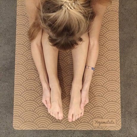 À motif ou uni, comment choisir un beau tapis de yoga ?