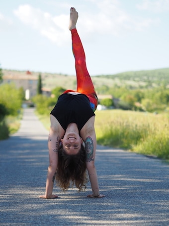 Qu'est-ce que le yinyasa yoga ? Amalia Bayer, cours de Yinyasa Yoga